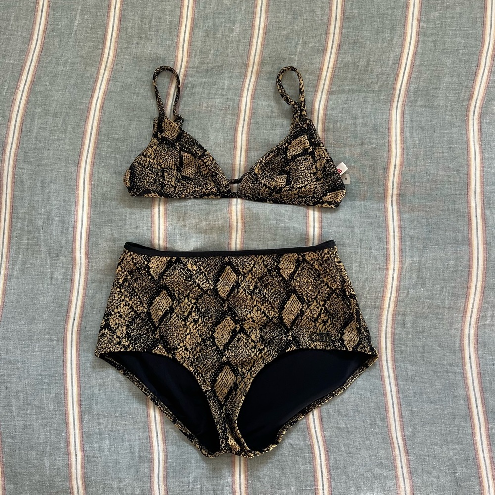 Solid & Striped bathing suit